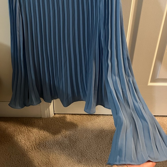 Blue top - Picture 3 of 6